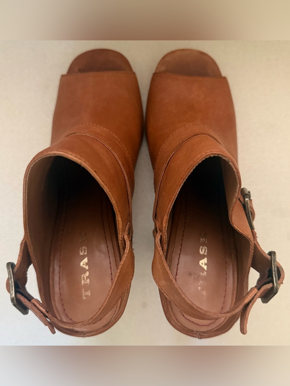 HS Trask Miriam Washed Sheepskin Leather Peep Toe Slingback Heels Sz 8M - Picture 7 of 9